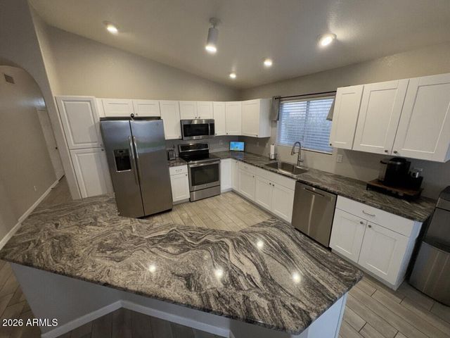 18654 N 78th Drive N, Glendale, AZ 85308
