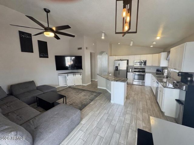 18654 N 78th Drive N, Glendale, AZ 85308