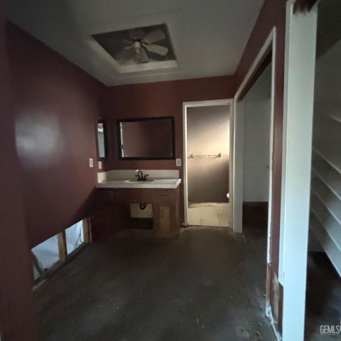 7801 Carol Sue Court, Bakersfield, CA 93308