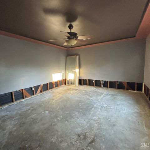 7801 Carol Sue Court, Bakersfield, CA 93308