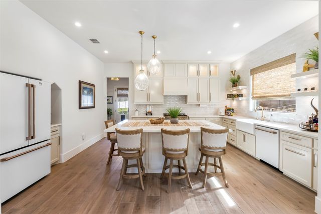 9305 Bellechase Road, Granbury, TX 76049