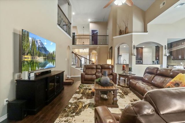2812 Saint Maria Drive, Mansfield, TX 76063