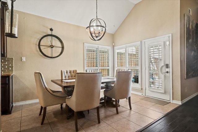 2812 Saint Maria Drive, Mansfield, TX 76063