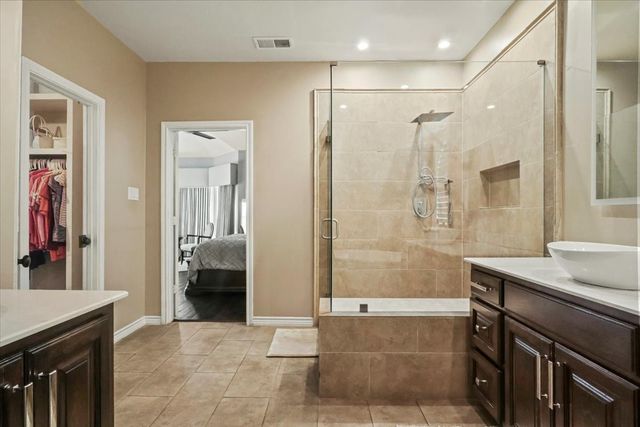 2812 Saint Maria Drive, Mansfield, TX 76063