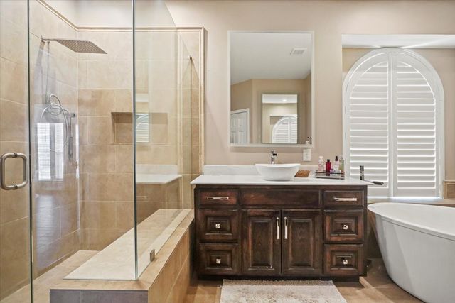 2812 Saint Maria Drive, Mansfield, TX 76063