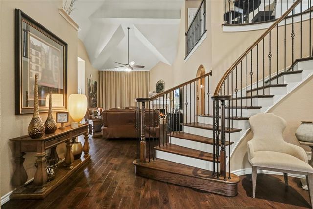 2812 Saint Maria Drive, Mansfield, TX 76063