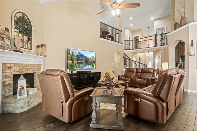 2812 Saint Maria Drive, Mansfield, TX 76063