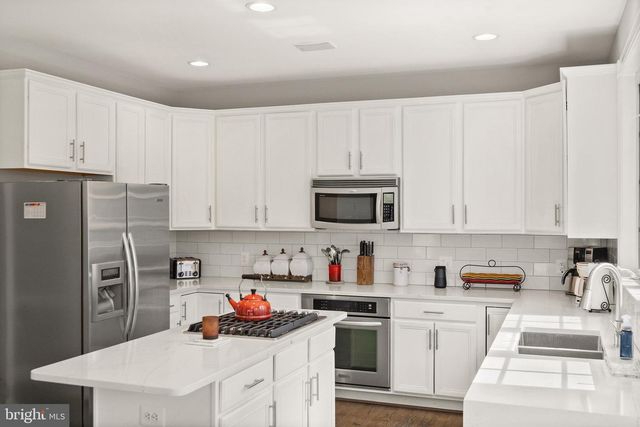 47783 MACGILL CT, Sterling, VA 20165