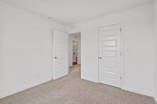 583 Cressmoor Boulevard, Hobart, IN 46342