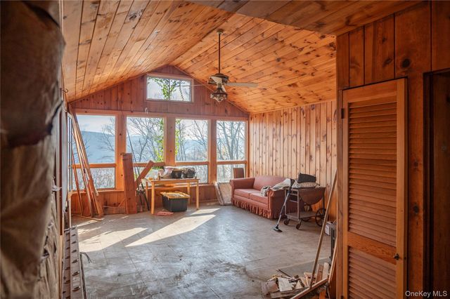 9 Deer Trail S, Greenwood Lake, NY 10925