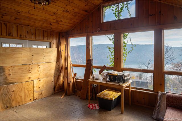 9 Deer Trail S, Greenwood Lake, NY 10925