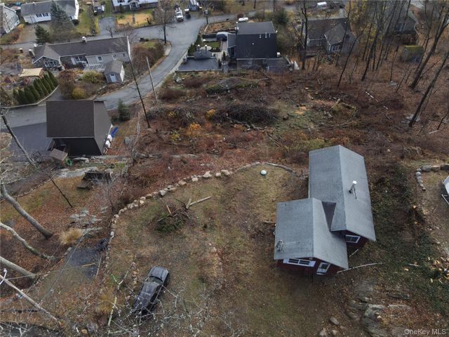 9 Deer Trail S, Greenwood Lake, NY 10925