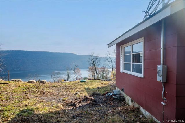 9 Deer Trail S, Greenwood Lake, NY 10925