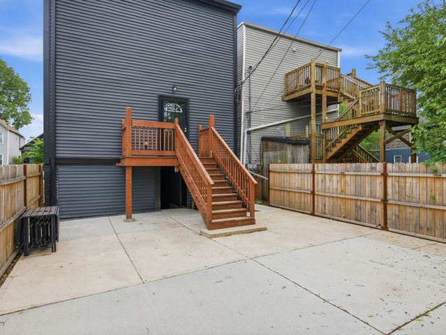 4162 S Wells Street, Chicago, IL 60609