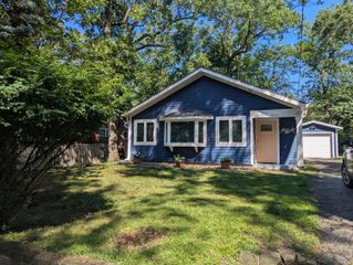 2022 Bellevire Avenue, Long Beach, IN 46360