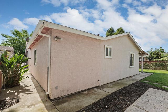 1440 N Golden Gate Ave, Stockton, CA 95205