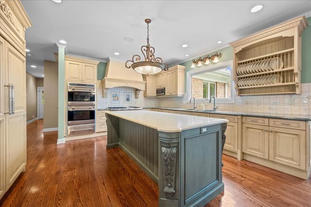 1310 LONGMEADOW Lane, Lake Forest, IL 60045