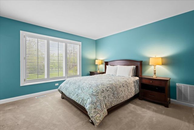 1310 LONGMEADOW Lane, Lake Forest, IL 60045