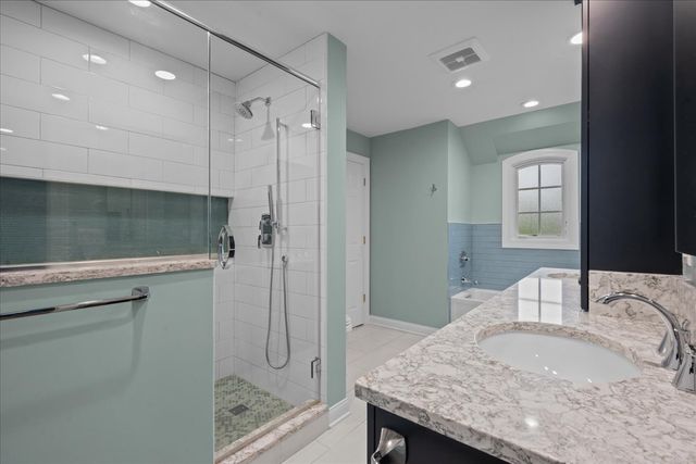 1310 LONGMEADOW Lane, Lake Forest, IL 60045