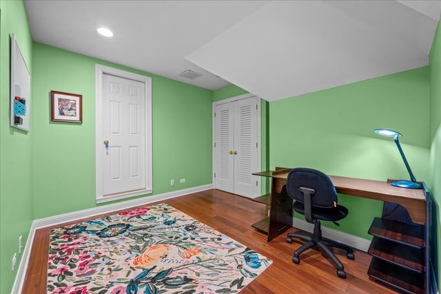 1310 LONGMEADOW Lane, Lake Forest, IL 60045
