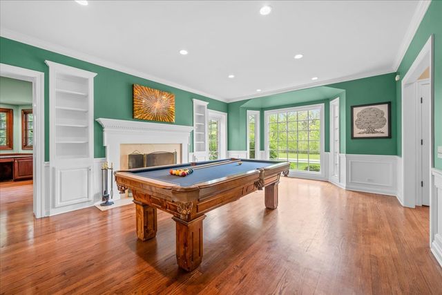 1310 LONGMEADOW Lane, Lake Forest, IL 60045