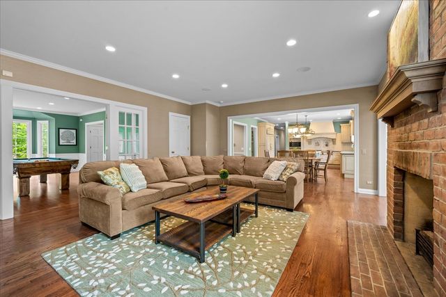 1310 LONGMEADOW Lane, Lake Forest, IL 60045