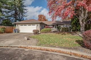 3037 Jenero Court, Medford, OR 97504