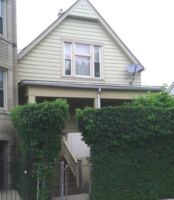 3718 W Mclean Avenue 2, Chicago, IL 60647