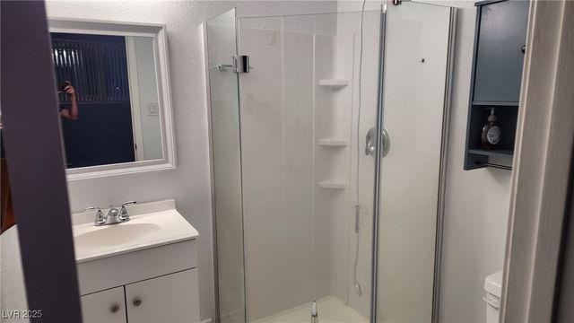 652 Greenbriar Townhouse Way, Las Vegas, NV 89121