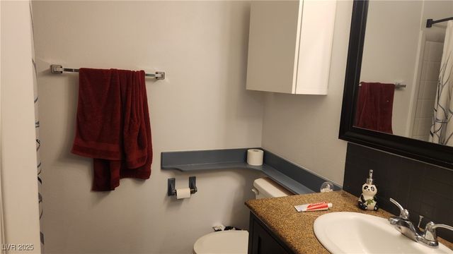 652 Greenbriar Townhouse Way, Las Vegas, NV 89121