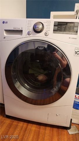 652 Greenbriar Townhouse Way, Las Vegas, NV 89121