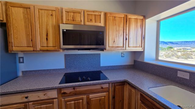 4302 W Speedway Road, Yucca, AZ 86438