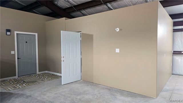 4302 W Speedway Road, Yucca, AZ 86438