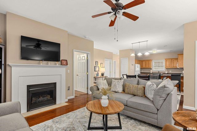922 W TRAILCREEK Drive, Peoria, IL 61614