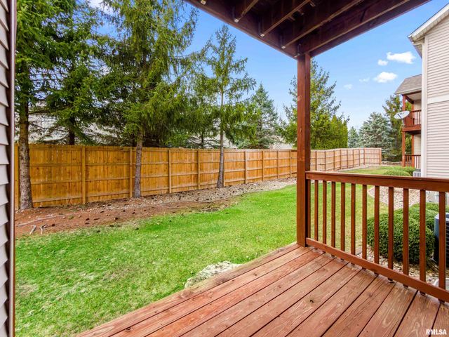 922 W TRAILCREEK Drive, Peoria, IL 61614