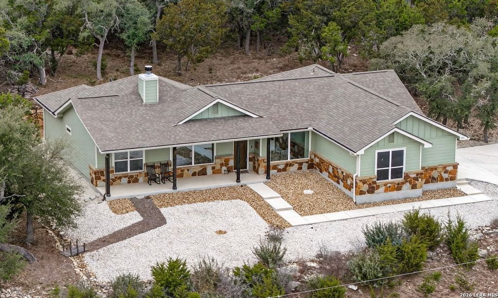 1490 Yaupon Drive, Fischer, TX 78623