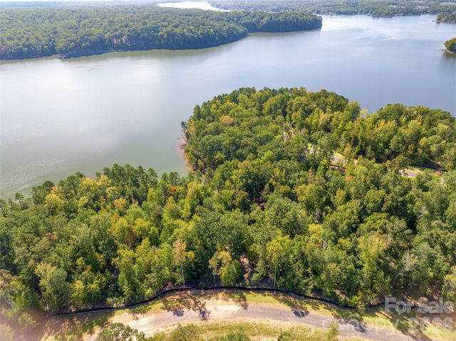 848 Lakeforest Drive 36, Clover, SC 29710