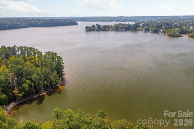 848 Lakeforest Drive 36, Clover, SC 29710