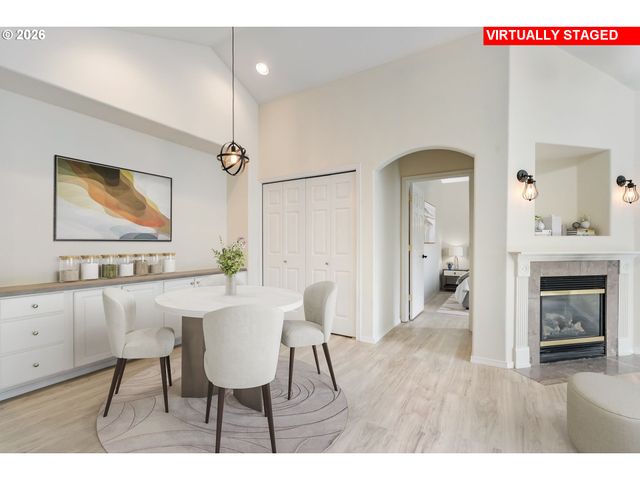 4650 SUMMERLINN Way, West Linn, OR 97068
