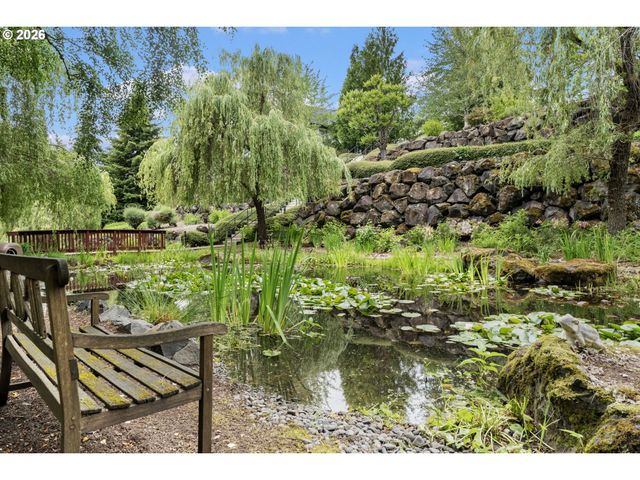 4650 SUMMERLINN Way, West Linn, OR 97068