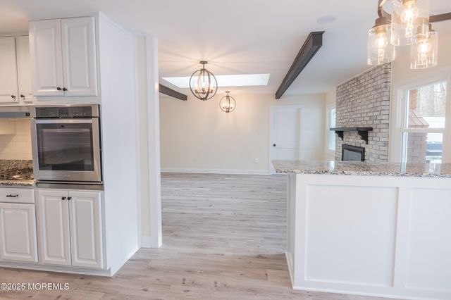 42 Livingston Lane, Manalapan, NJ 07726