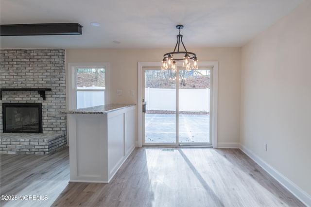 42 Livingston Lane, Manalapan, NJ 07726