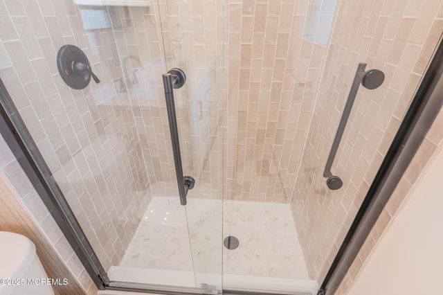 42 Livingston Lane, Manalapan, NJ 07726