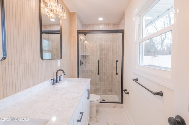 42 Livingston Lane, Manalapan, NJ 07726