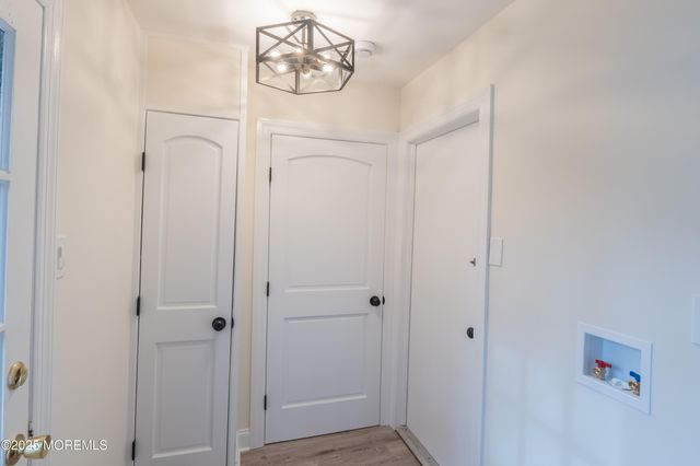 42 Livingston Lane, Manalapan, NJ 07726