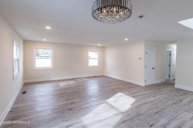 42 Livingston Lane, Manalapan, NJ 07726