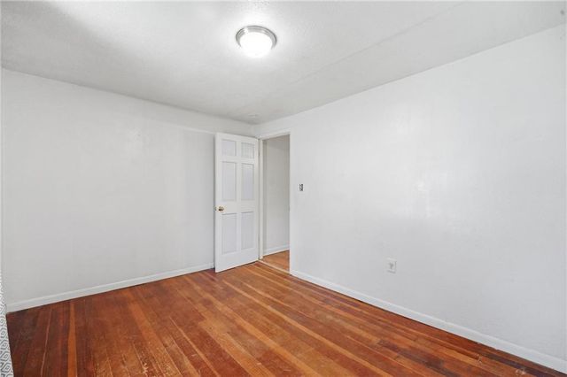 8725 E Smart Avenue, Independence, MO 64053