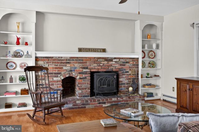 12 HAPP DR, Doylestown, PA 18901