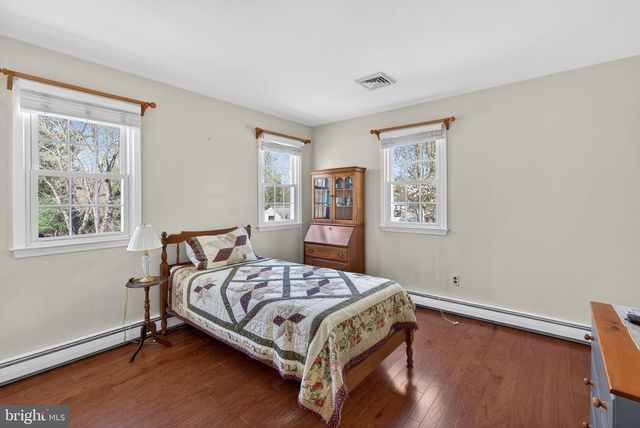 12 HAPP DR, Doylestown, PA 18901
