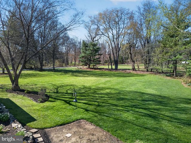 12 HAPP DR, Doylestown, PA 18901